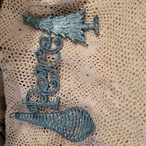 Turquoise glitter ornaments
